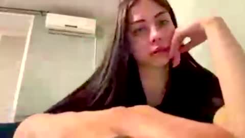 Snapshot of yvonnepfluger chatting on June 1, 5:14 pm Lina online show from June 1, 5:14 pm