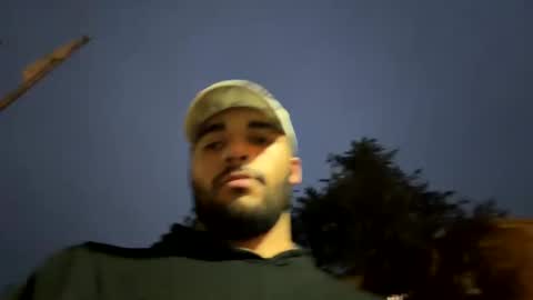 Snapshot of yyyyttttone chatting on October 28, 12:19 pm yyyyttttone online show from October 28, 12:19 pm