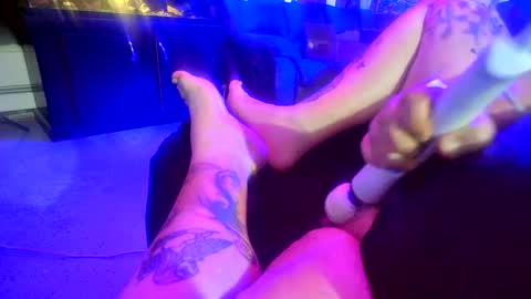 Snapshot of z0rl0c chatting on January 19, 7:25 am Z0RL0C online show from January 19, 7:25 am