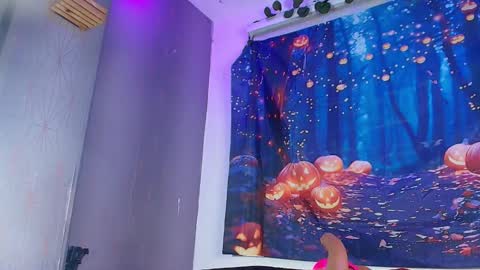 Zoe  online show from October 5, 3:05 am