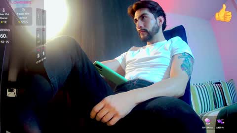 Snapshot of zac_dass chatting on December 12, 10:42 pm ZAC online show from December 12, 10:42 pm
