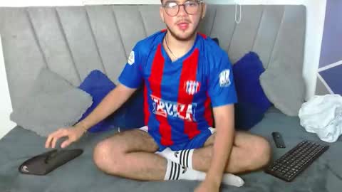 Snapshot of zac_golden chatting on October 24, 5:48 am Zack online show from October 24, 5:48 am