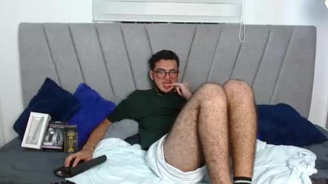 Snapshot of zac_golden chatting on October 30, 6:26 am Zack online show from October 30, 6:26 am