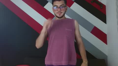 Snapshot of zac_golden chatting on November 21, 1:04 am Zack online show from November 21, 1:04 am