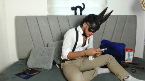 Snapshot of zac_golden chatting on November 22, 9:36 pm Zack online show from November 22, 9:36 pm