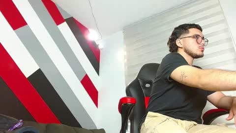 Zack  online show from February 6, 11:57 am