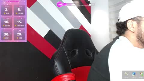 Snapshot of zac_golden chatting on June 5, 11:49 am Zack online show from June 5, 11:49 am