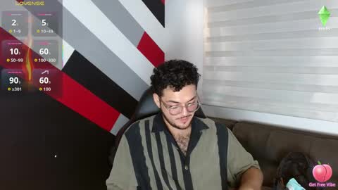 Snapshot of zac_golden chatting on June 7, 6:11 pm Zack online show from June 7, 6:11 pm