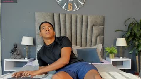 zac online show from September 17, 12:07 pm