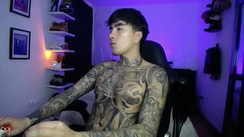 zac_muller1 online show from March 2, 10:16 pm