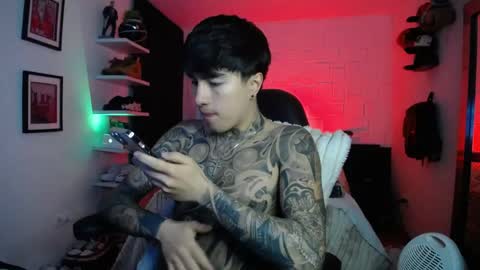 zac_muller1 online show from May 15, 6:53 am