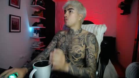 zac_muller1 online show from May 21, 12:12 pm