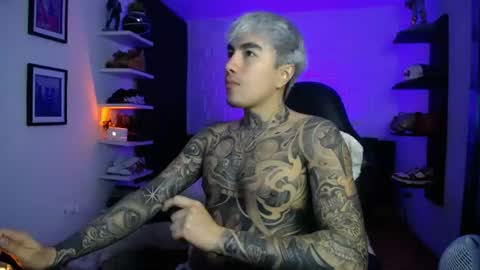 zac_muller1 online show from June 15, 4:47 am
