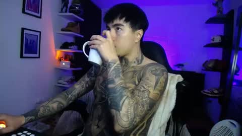 zac_muller1 online show from June 29, 12:39 am
