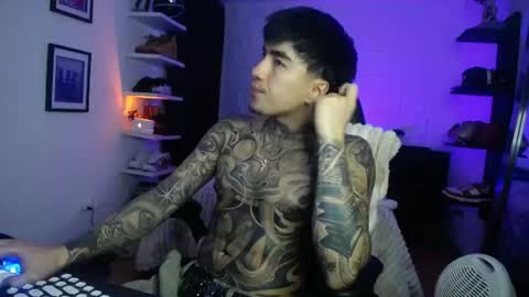 zac_muller1 online show from July 7, 7:23 am