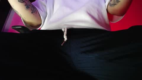 Snapshot of zac_watson chatting on October 28, 4:49 am Zac Freelance model online show from October 28, 4:49 am