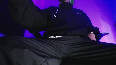 Snapshot of zac_watson chatting on December 21, 5:14 am Zac Freelance model online show from December 21, 5:14 am