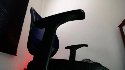 Snapshot of zac_watson chatting on April 16, 3:46 pm Zac Freelance model online show from April 16, 3:46 pm