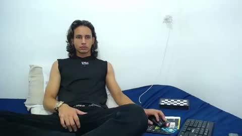 Snapshot of zach__gillmour chatting on February 23, 5:38 am jesus online show from February 23, 5:38 am