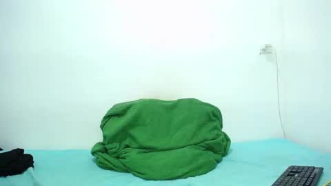 Snapshot of zach__gillmour chatting on March 18, 4:59 am jesus online show from March 18, 4:59 am