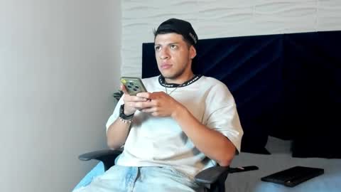 Zack Falcon online show from February 1, 8:07 pm