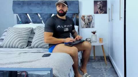Snapshot of zack_froone chatting on March 18, 12:19 pm Richard online show from March 18, 12:19 pm