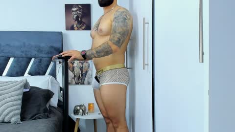 Snapshot of zack_froone chatting on April 8, 1:22 pm Richard online show from April 8, 1:22 pm