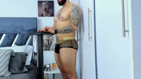 Snapshot of zack_froone chatting on April 11, 3:16 pm Richard online show from April 11, 3:16 pm