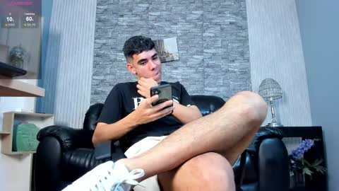 Snapshot of zack_joness10 chatting on February 1, 4:55 am zack_joness10 online show from February 1, 4:55 am