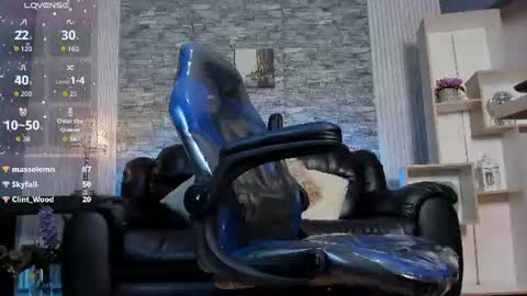 Snapshot of zack_joness10 chatting on June 12, 5:28 am zack_joness10 online show from June 12, 5:28 am