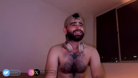 zack_sullivan22 online show from September 21, 2:02 am