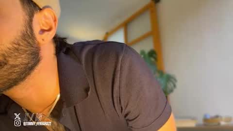 zack_sullivan22 online show from February 1, 3:43 pm