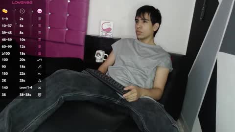 Snapshot of zack_xtreme chatting on September 28, 12:21 pm Xavi online show from September 28, 12:21 pm