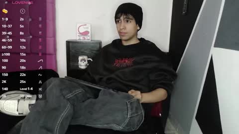 Snapshot of zack_xtreme chatting on September 30, 12:32 pm Xavi online show from September 30, 12:32 pm