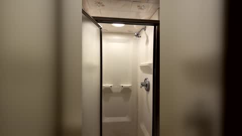 zackharden45 online show from April 14, 10:27 pm