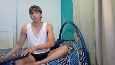 Snapshot of zackmontiel07 chatting on May 11, 10:32 am ZackMontiel07 online show from May 11, 10:32 am