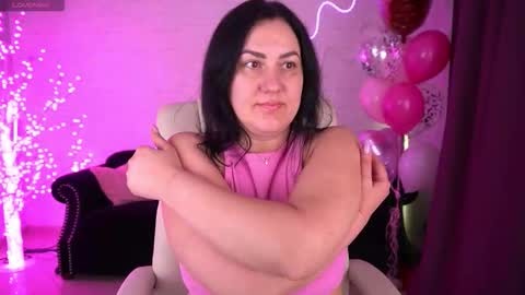 Snapshot of zafiramoonn chatting on February 14, 4:09 am Zafiramoonn online show from February 14, 4:09 am