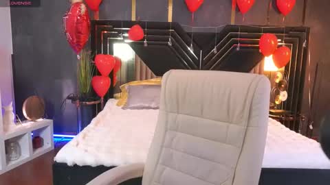 Snapshot of zafiramoonn chatting on February 19, 5:53 pm Zafiramoonn online show from February 19, 5:53 pm