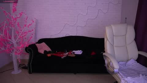 Snapshot of zafiramoonn chatting on February 25, 7:07 am Zafiramoonn online show from February 25, 7:07 am