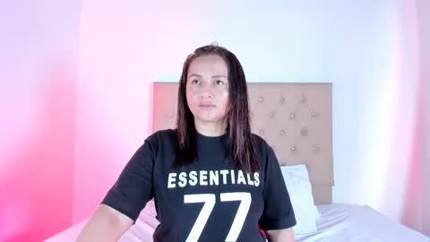 Zafiro Brown online show from October 29, 10:50 am