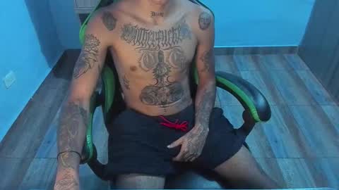 Snapshot of zafirocum chatting on November 22, 2:05 pm BiG Zafiro online show from November 22, 2:05 pm