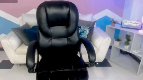 Zahira  online show from December 15, 5:50 pm