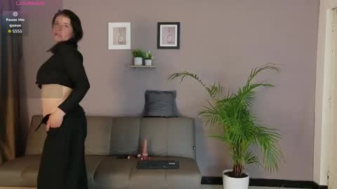 zahramilf online show from January 13, 8:25 pm