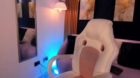 Snapshot of zaira_foox chatting on June 1, 3:52 am Zaira online show from June 1, 3:52 am