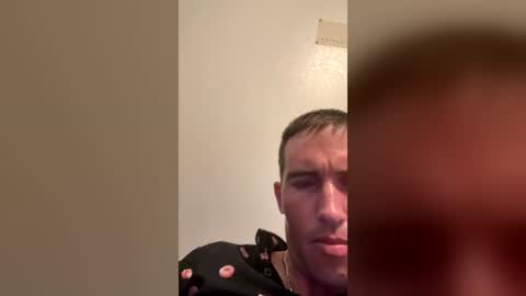 Snapshot of zakcrabtree88 chatting on July 18, 1:15 pm zakcrabtree88 online show from July 18, 1:15 pm