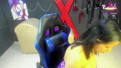 Snapshot of zalomme1 chatting on June 5, 2:01 pm zalomme1 online show from June 5, 2:01 pm