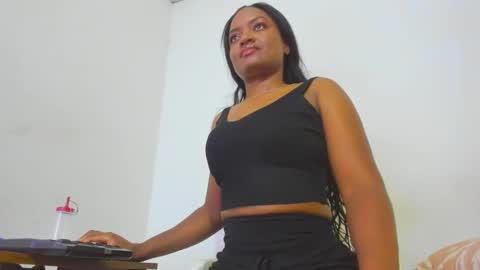 Zamara   online show from December 26, 12:46 am