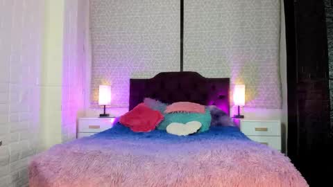 Snapshot of zamara_kleii chatting on September 21, 5:09 am Zamara Kleii online show from September 21, 5:09 am