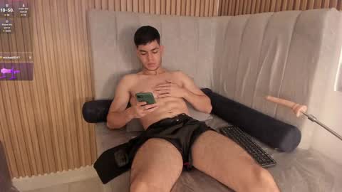 Snapshot of zamir_scott chatting on January 11, 7:49 pm zamir online show from January 11, 7:49 pm