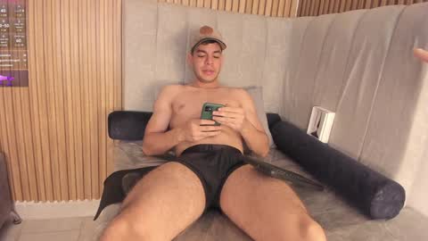 Snapshot of zamir_scott chatting on January 18, 9:45 pm zamir online show from January 18, 9:45 pm